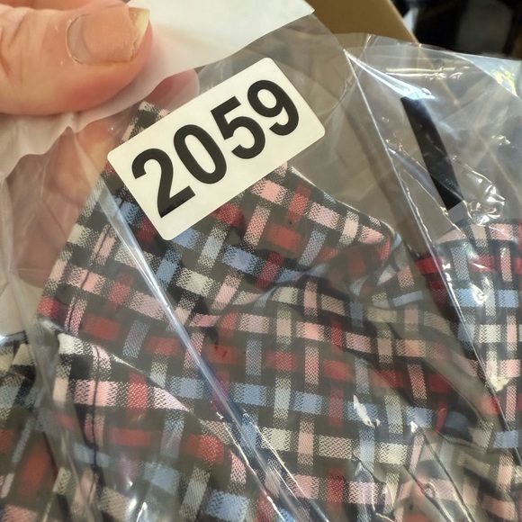 Robert Graham Shirt Men’s Medium Casual Button Down Plaid Paisley Print - Picture 13 of 13